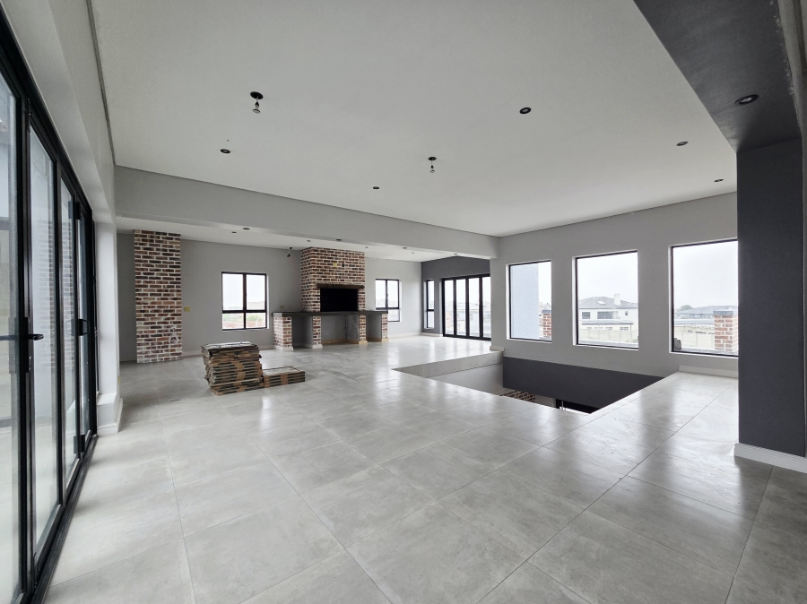 4 Bedroom Property for Sale in Haasendal Western Cape